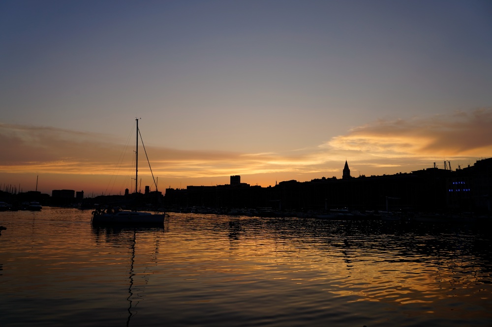 【馬賽舊港 Vieux-Port】法國最古老港口,從晨光魚市場到浪漫夕陽,感受最迷人的地中海日常(Marseille Old Port Travel Guide) - 第5張圖 DSC0447