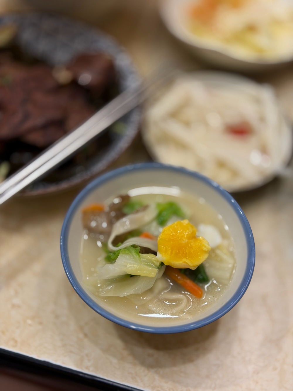 桃園陸軍小館|一塊牛腱勾起對婆婆的思念,必點家常搶鍋麵與清燉牛肉疙瘩的眷村老店。 - 第3張圖 SIMG