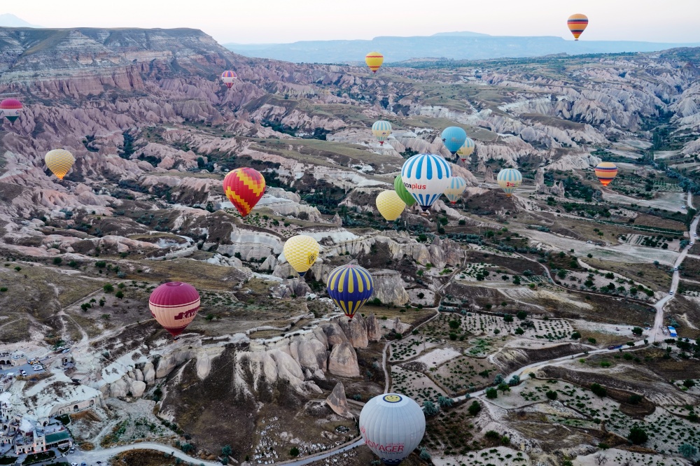 【土耳其卡帕多奇亞景點】卡帕多奇亞(Cappadocia)奇岩怪石與地下城(Kaymaklı Underground City)攻略|走進宛如電影《魔戒》與《星際大戰》的奇幻世界。 - 第4張圖 DSC8544