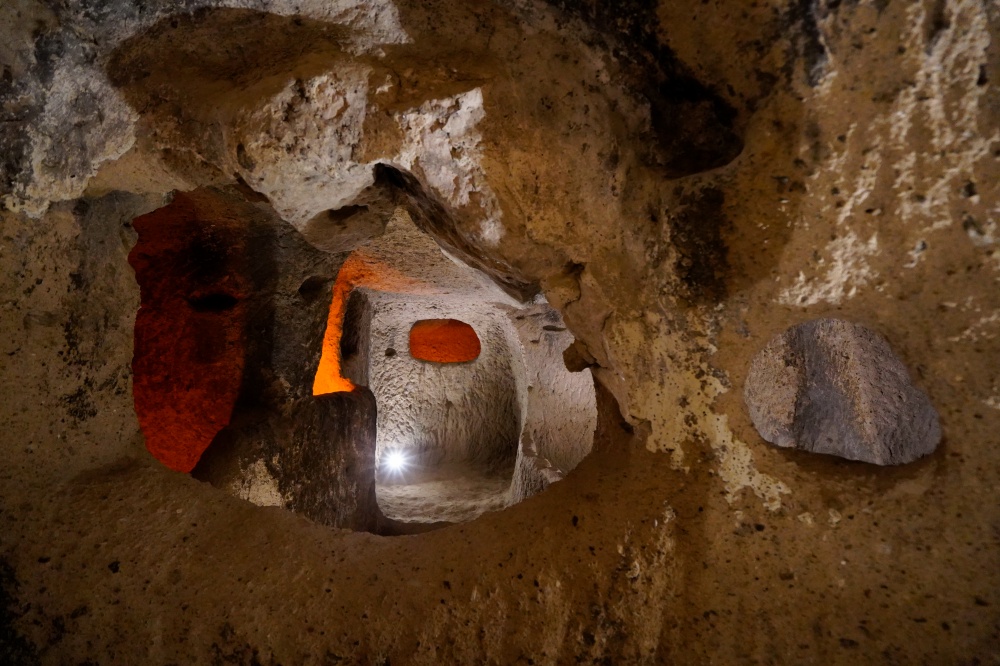 【土耳其卡帕多奇亞景點】卡帕多奇亞(Cappadocia)奇岩怪石與地下城(Kaymaklı Underground City)攻略|走進宛如電影《魔戒》與《星際大戰》的奇幻世界。 - 第9張圖 DSC9357