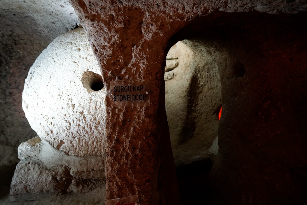 【土耳其卡帕多奇亞景點】卡帕多奇亞(Cappadocia)奇岩怪石與地下城(Kaymaklı Underground City)攻略|走進宛如電影《魔戒》與《星際大戰》的奇幻世界。 - 第12張圖 DSC9408