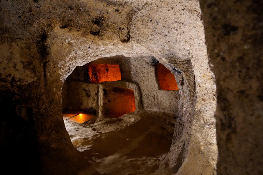 【土耳其卡帕多奇亞景點】卡帕多奇亞(Cappadocia)奇岩怪石與地下城(Kaymaklı Underground City)攻略|走進宛如電影《魔戒》與《星際大戰》的奇幻世界。 - 第11張圖 DSC9483