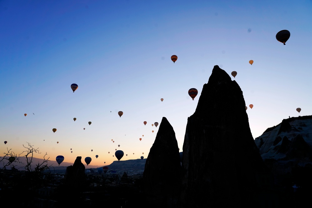 【土耳其卡帕多奇亞景點】卡帕多奇亞(Cappadocia)奇岩怪石與地下城(Kaymaklı Underground City)攻略|走進宛如電影《魔戒》與《星際大戰》的奇幻世界。 - 第3張圖 DSC9618