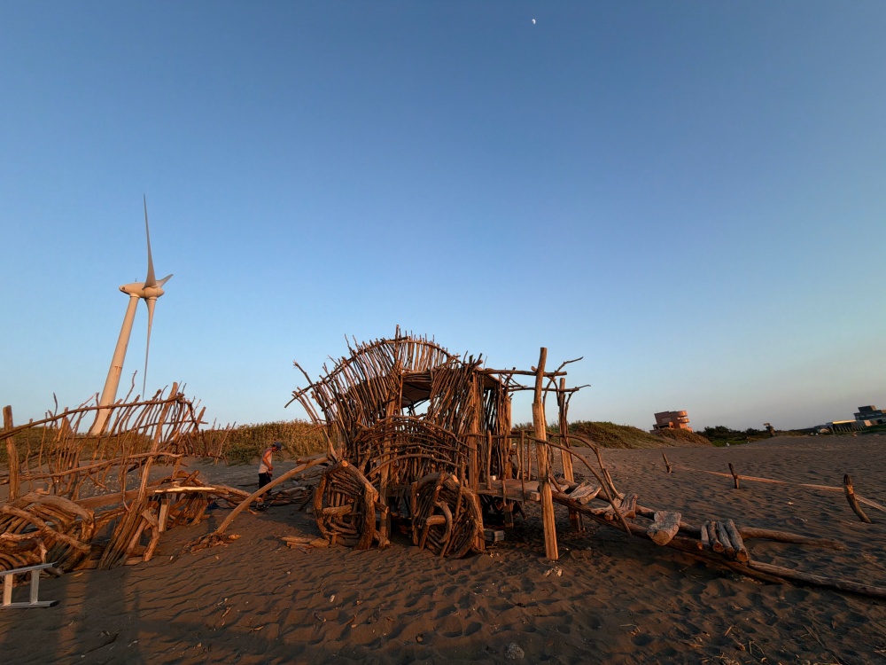2026桃園地景藝術節|珍珠海岸最美夏日藝術旅行!六大展區一次玩遍,竹圍漁港、永安漁港、新屋石滬、許厝港濕地完整攻略 - 第35張圖 IMG