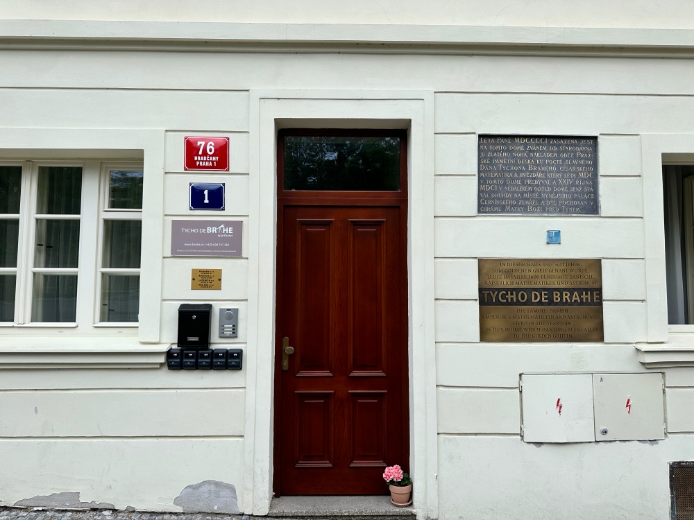 【捷克布拉格】跟著天文學家第谷(Tycho Brahe)去旅行!探訪第谷故居,尋找改變人類天文史的重要足跡(布拉格秘境) - 第10張圖 IMG