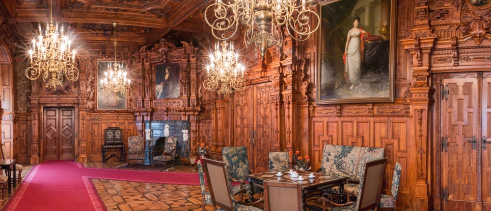 赫盧博卡城堡(Hluboká Castle)